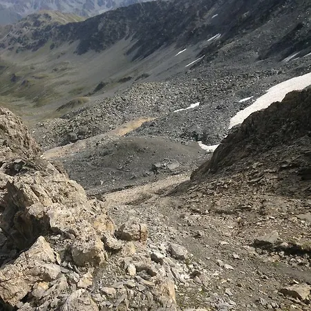 Maya Joie אורחן 2*